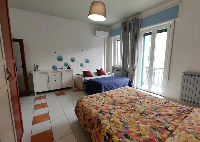 Al Mercato: * В'яреджо